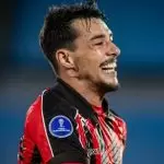 Claudinho foi autor do gol do Vitória sobre o Cerro Largo