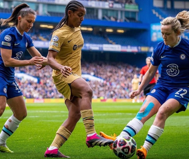 Com brasileiras decisivas, Arsenal e Barcelona põem pé na final da Champions Feminina