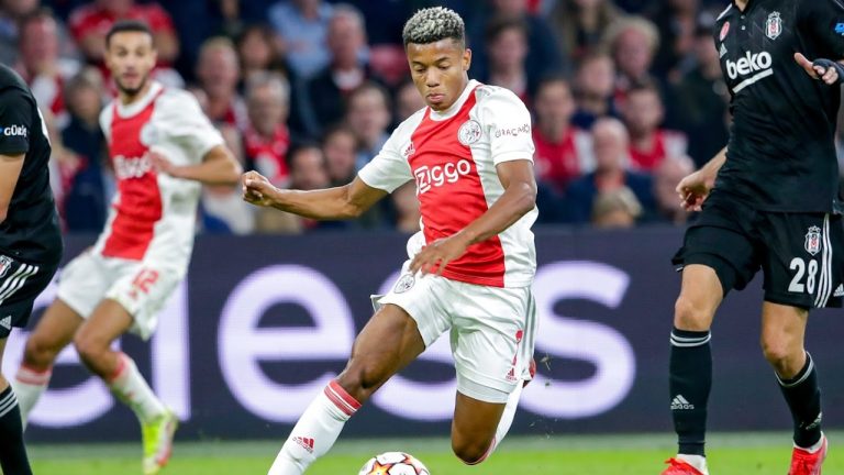 Conheça os artilheiros brasileiros do clássico entre Feyenoord x Ajax