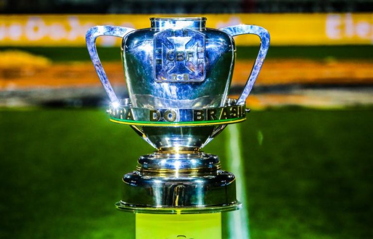 Taça da Copa do Brasil (Foto: Lucas Figueiredo / CBF)