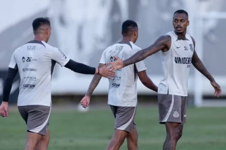 Raul Gustavo em jogo-treino do Corinthians