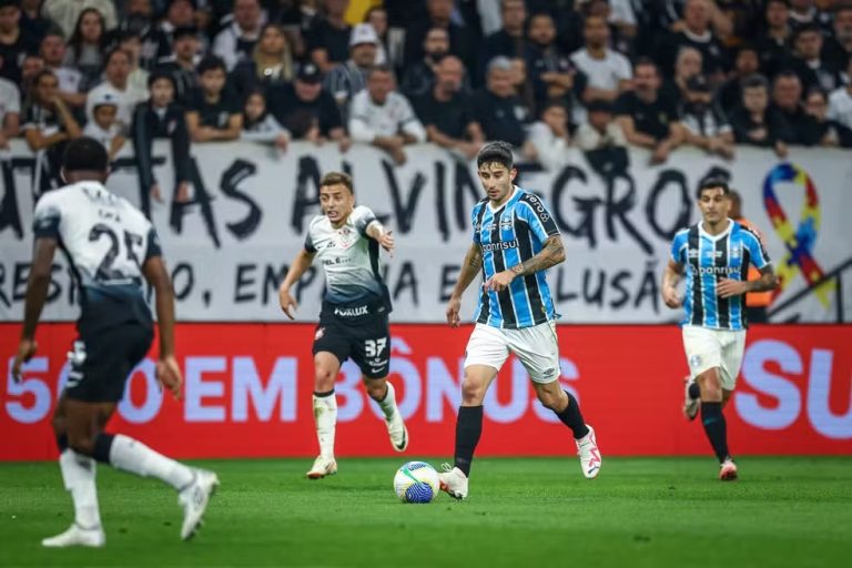 Corinthians e Grêmio se enfrentam nas oitavas de finais da Copa do Brasil