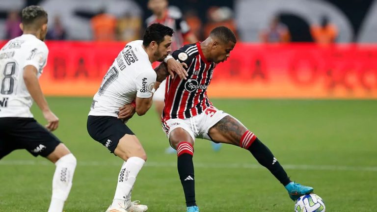 Corinthians e São Paulo chegam a marca importante