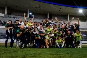 Coritiba comemora vitória sobre o CRB