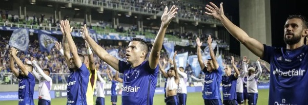 Cruzeiro comemora vitória no Brasileirão