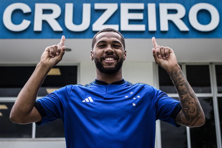 Nova camisa do Cruzeiro para 2023