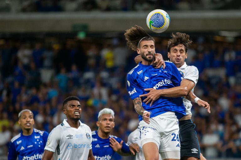 Cruzeiro e Grêmio ficam no empate no MIneirão, pelo Brasileirão 2024