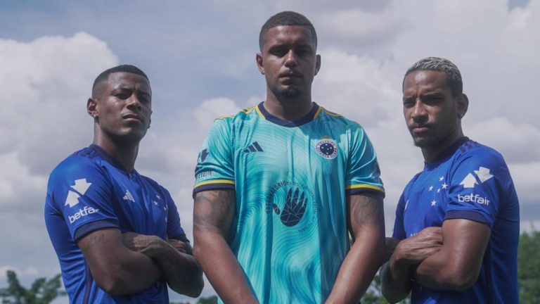 Cruzeiro fecha acordo com patrocinador e terá camisa especial para ação contra o racismo