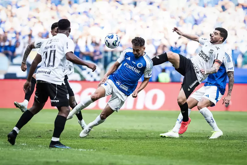 Cruzeiro x Ceará pelo Brasileirão 2025