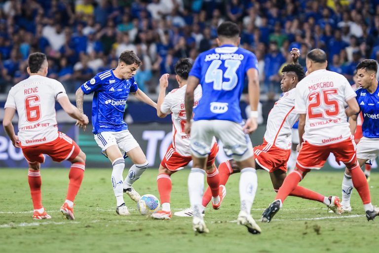 Cruzeiro x Internacional, no Mineirão, em Belo Horizonte