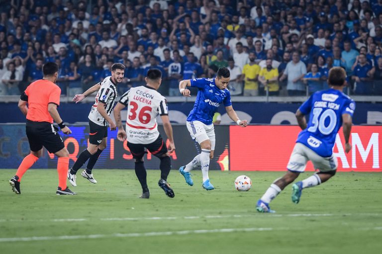 Cruzeiro x Libertad, no Mineirão, em Belo Horizonte.