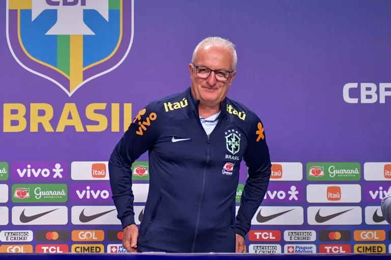 Dorival Jr. estreia na Seleção Brasileira neste sábado (23), contra a Inglaterra - Foto: Divulgação / CBF