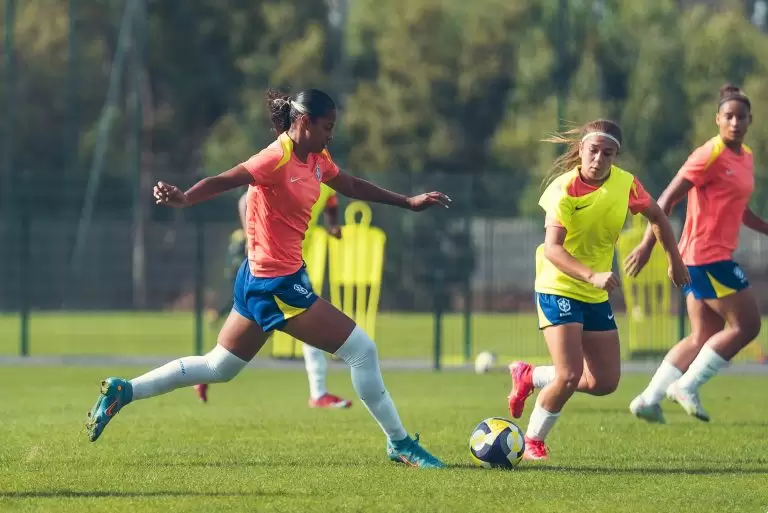 Seleção Brasileira durante último treino antes da partida contra Costa Rica no mundial Sub-17