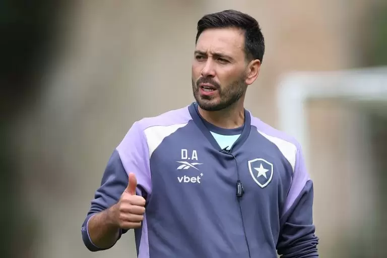 Davide Ancelotti comando o primeiro treino do Botafogo