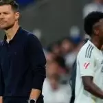 Xabi Alonso e Vini Jr. no Real Madrid