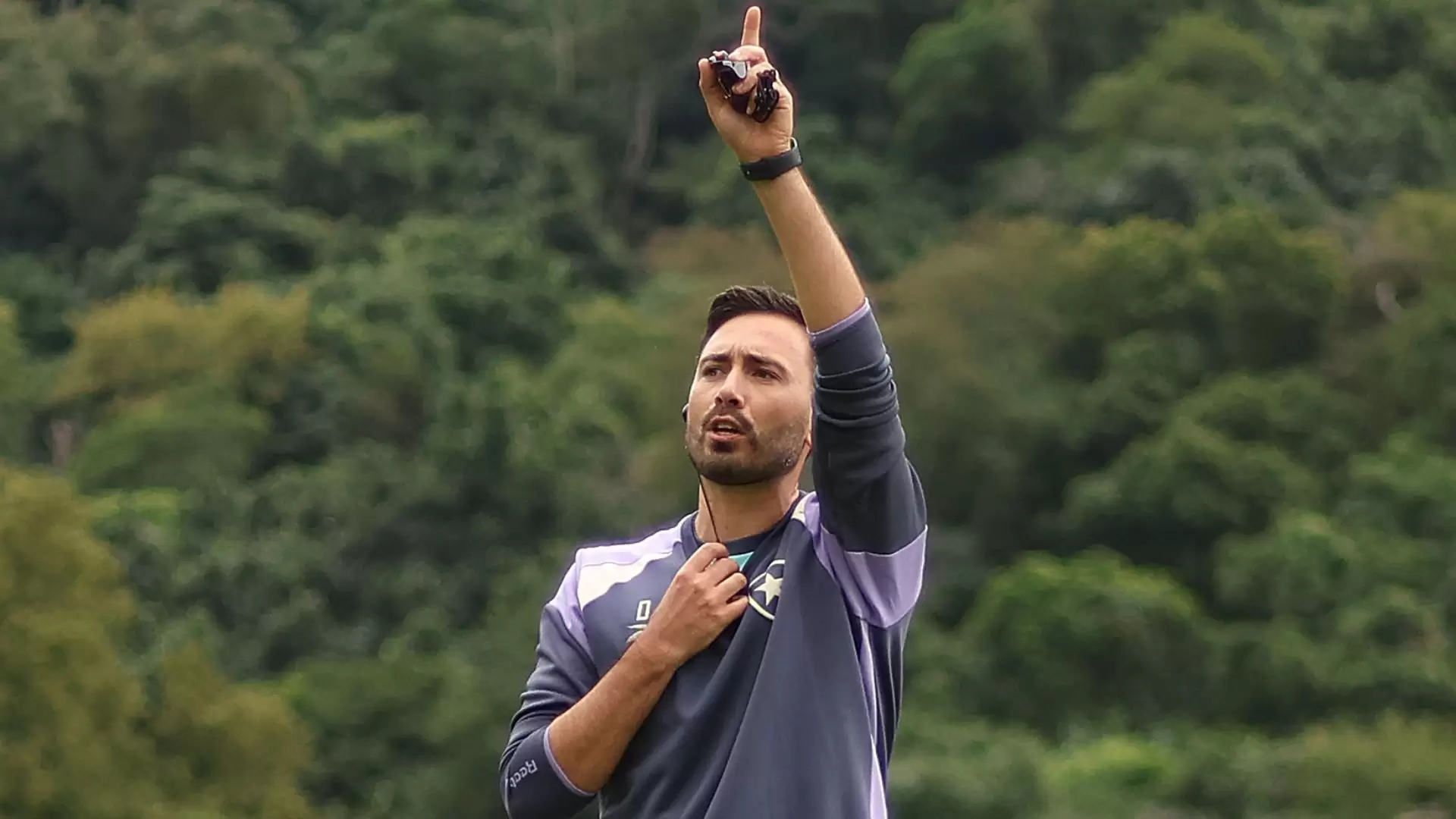 Davide Ancelotti comandando o Botafogo