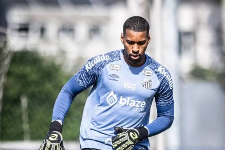 Diógenes, atual goleiro reserva do Santos