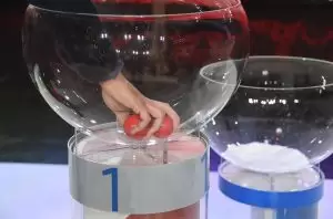 EY66PY_Easy Resize.com