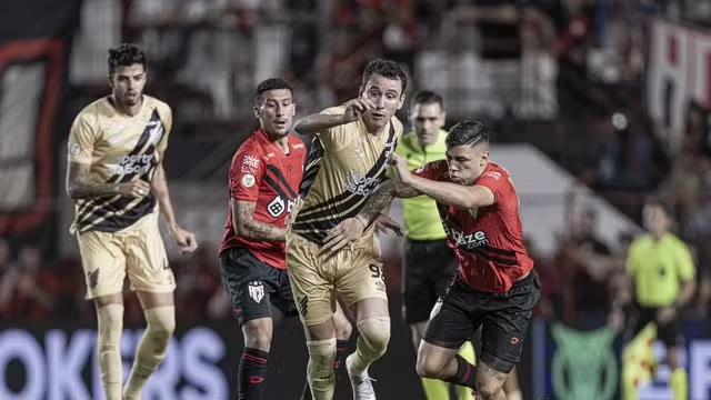 Emiliano do Rodríguez Atlético-GO e Pablo do Athletico-PR pelo Campeonato Brasileiro 2024