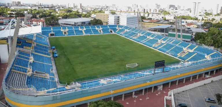 Vista aérea do Estádio Presidente Vargas, em Fortaleza