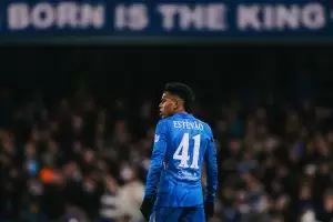 Estevão brilha em duelo entre Chelsea e Barcelona