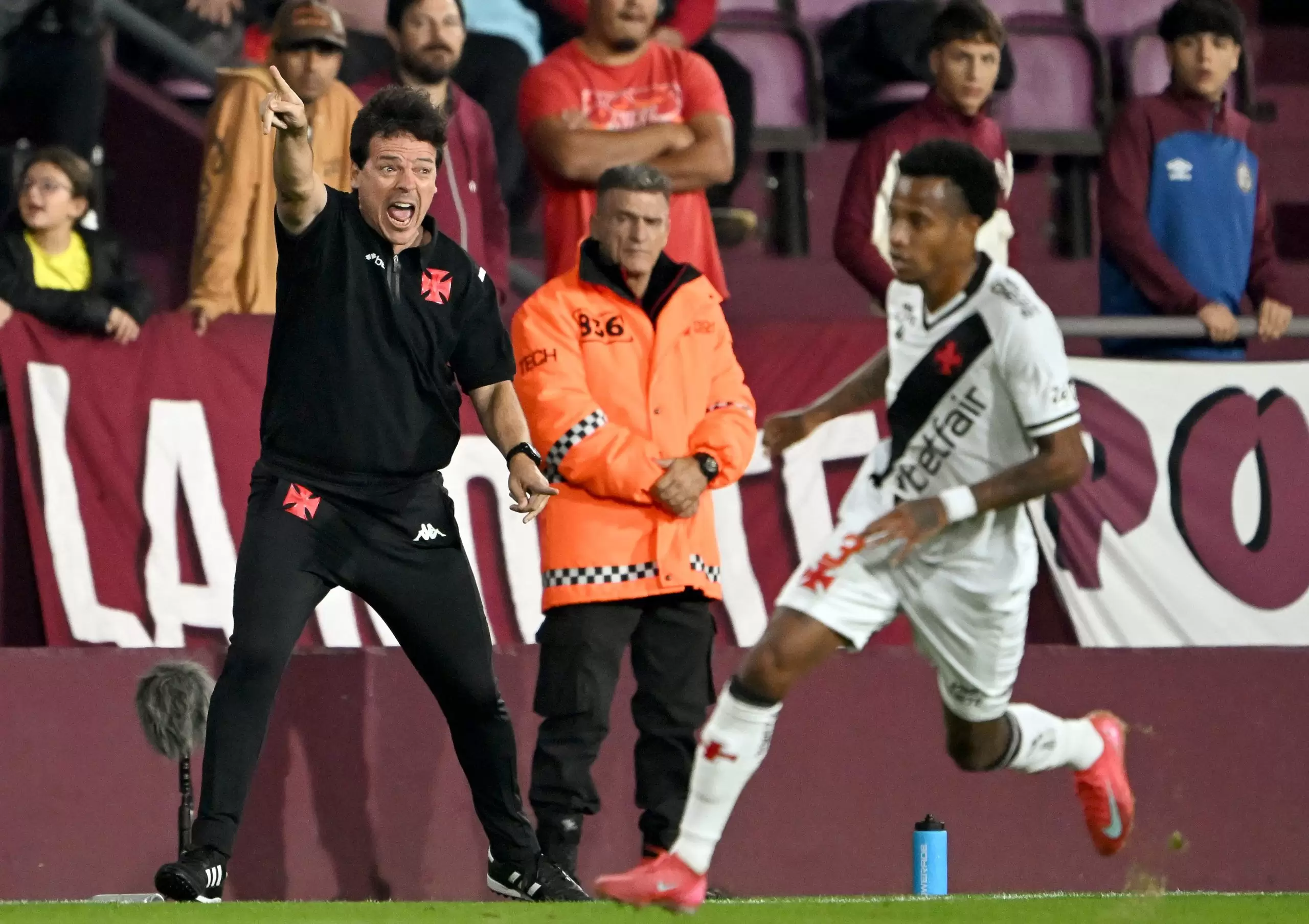 Estreia de Fernando Diniz em Lanús x Vasco pela Sul Americana 2025