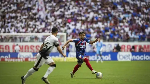 Everton Ribeiro em Bahia x Corinthians