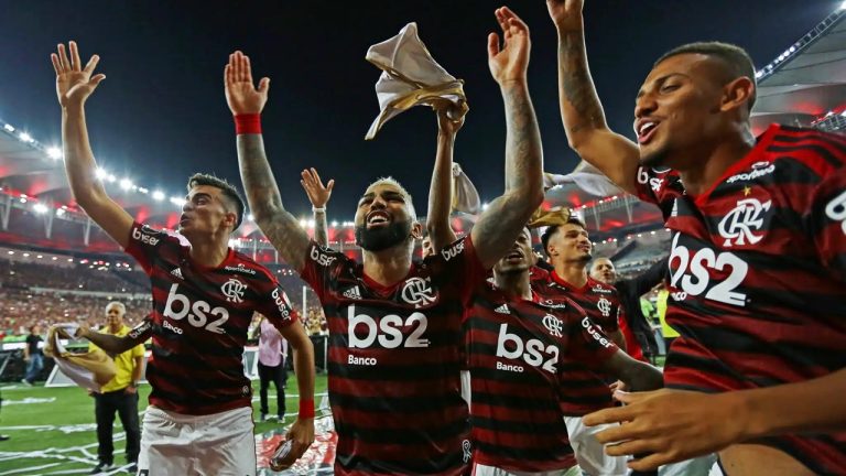 Ex-Flamengo faz doação para vaquinha da torcida