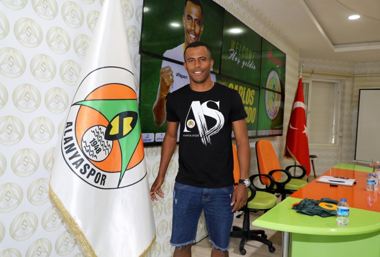 Carlos Eduardo, atacante do Alanyaspor