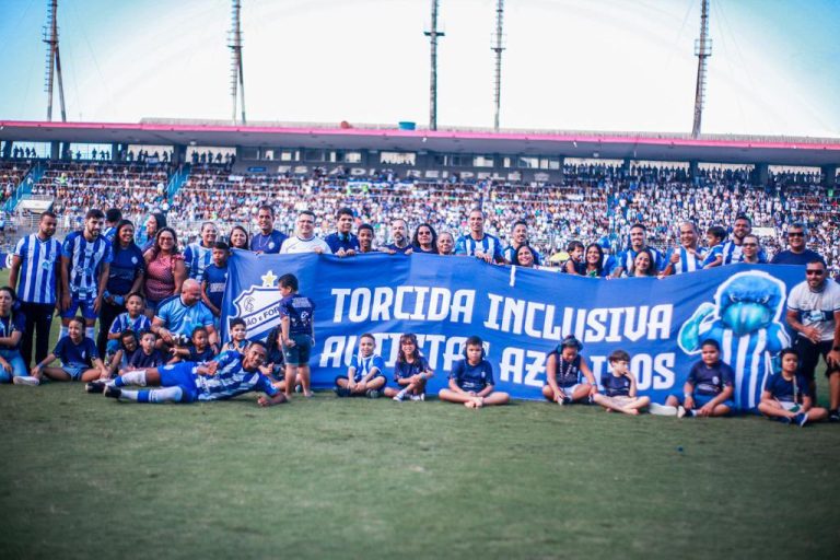 ‘Torcida inclusa’: CSA faz ação com Azulinos Autistas na Série C; confira