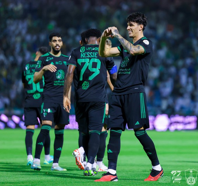 Saudiya Arabistoni. Саудия Арабистони. Hamrah Bimeh Halij. Football photo.