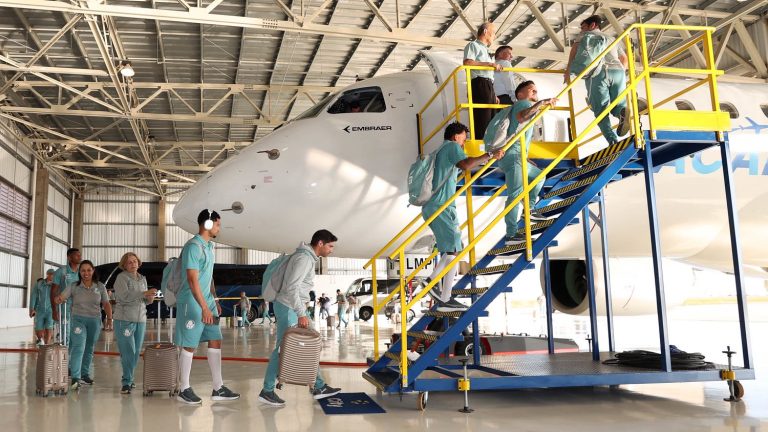 Avião da Placar, utilizado pelo Palmeiras. Foto: Cesar Greco/Palmeiras