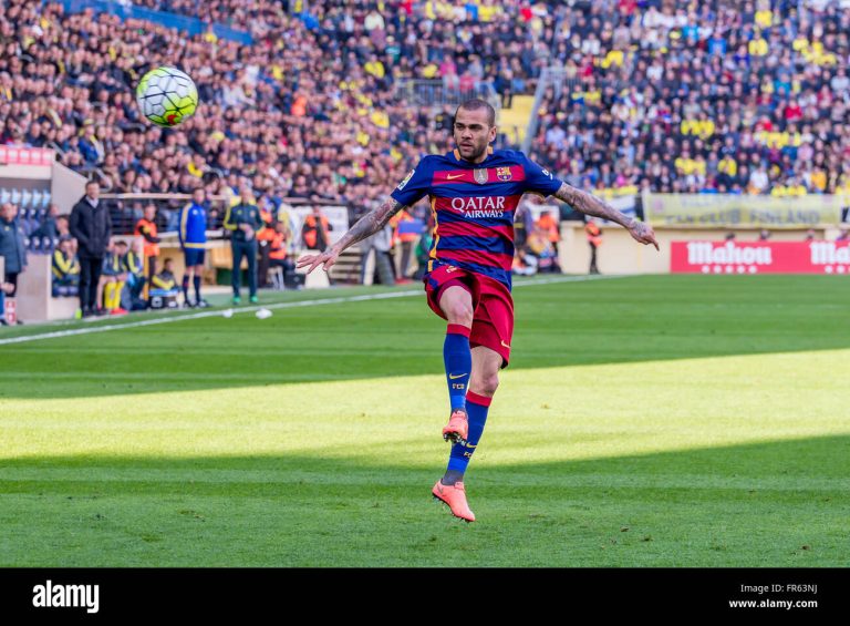 VILLARREAL, SPAIN - MAR 20: Dani Alves plays at the La Liga match between Villarreal CF and FC Barcelona at El Madrigal Stadium on March 20, 2016 in Villarreal, Spain.