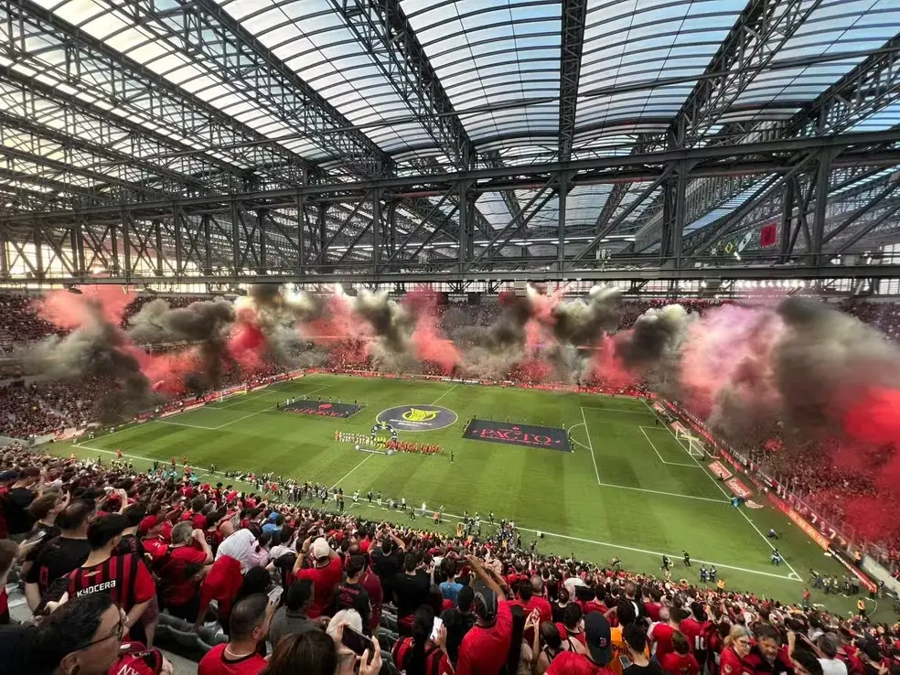 Festa da torcida em Athletico-PR x Fluminense