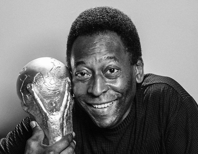 Hospital lamenta perda e aponta falência de múltiplos órgãos como causa da morte de Pelé