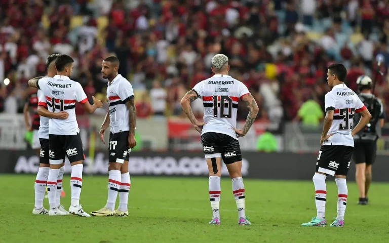 São Paulo recebe o Atlético-GO pela 22ª rodada do Brasileirão. Foto: Thiago Ribeiro / AGIF