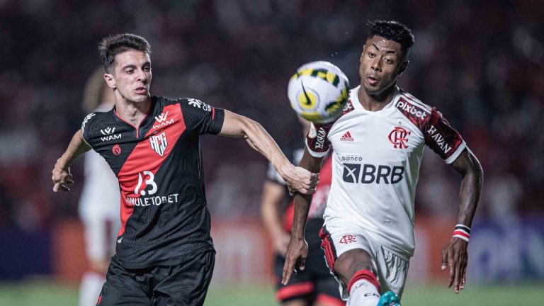 Flamengo e Atlético-GO se enfrentam neste domingo (28). Foto: Divulgação / AGIF / Alamy Stock Photo