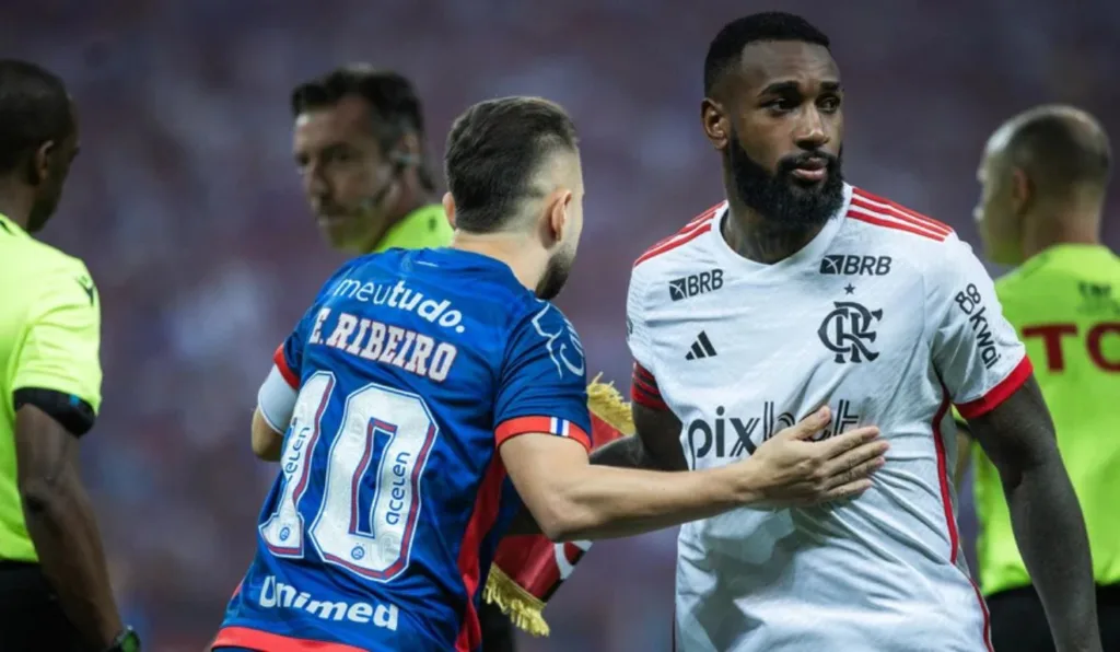 Everton Ribeiro, do Bahia, e Gerson, do Flamengo