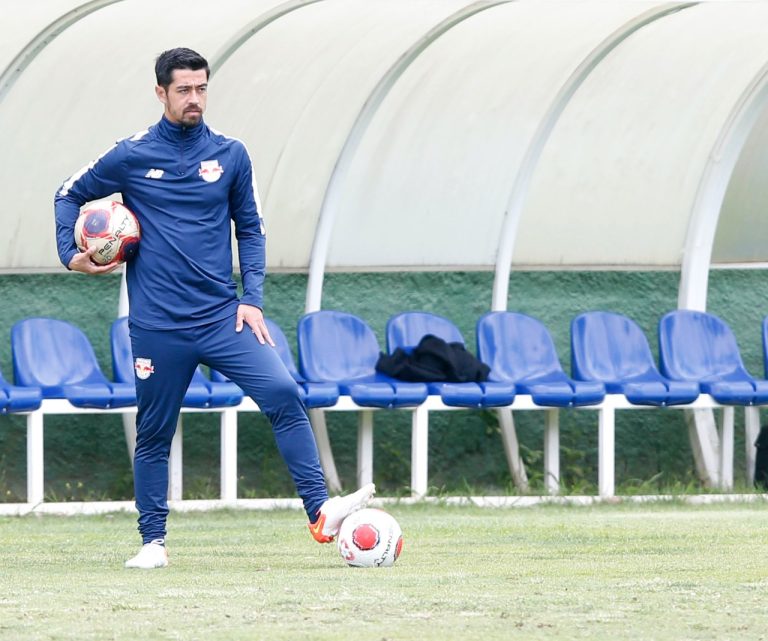 "Vamos subir a régua", analisa técnico do Red Bull Bragantino sobre confronto com Botafogo na 3ª fase da Copinha 2023