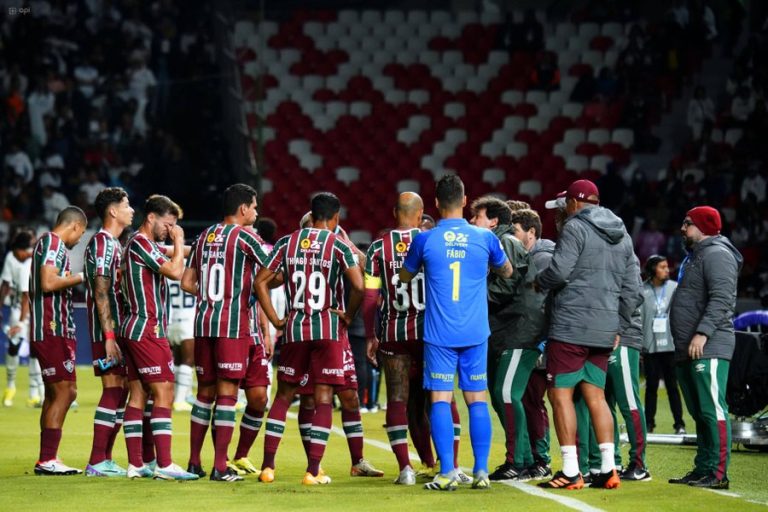 Fluminense joga mal, toma gol no fim e vê LDU sair em vantagem - Confira as estatísticas da partida