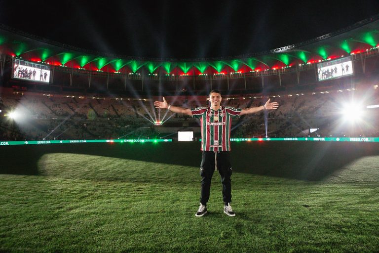 Fluminense apresenta Thiago Silva para temporada 2024