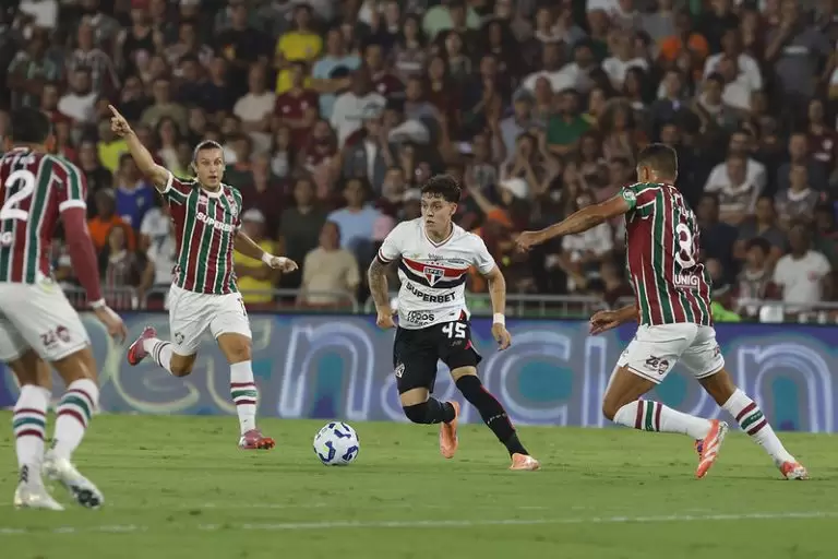 Fluminense x São Paulo pelo Brasileirão 2025