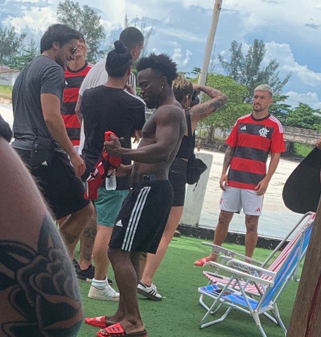 Vazam mais detalhes do novo uniforme do Flamengo