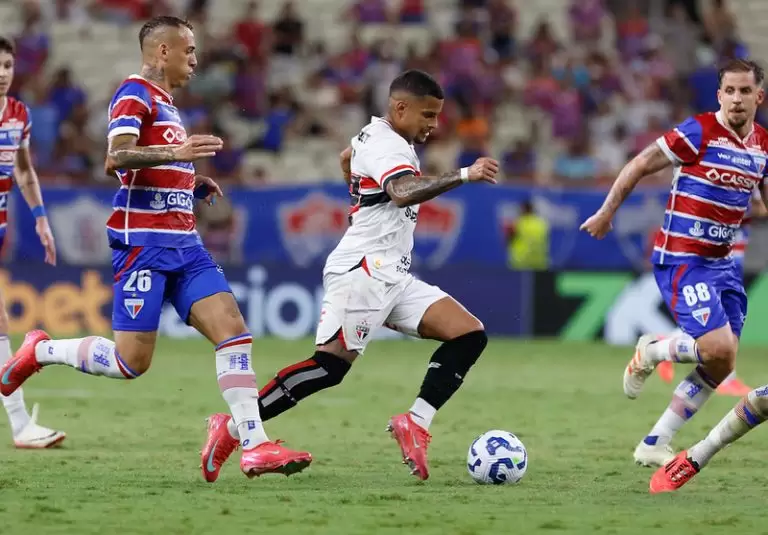 Fortaleza x São Paulo pelo Brasileirão 2025