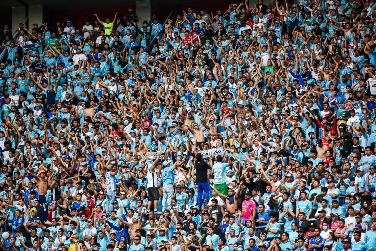 Sporting Cristal, de Tiago Nunes, goleia com tento brasileiro, golaço por cobertura e avança para última eliminatória da Libertadores 2023