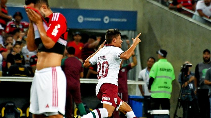 Fluminense vence de virada o Flamengo e é campeão da Taça Guanabara