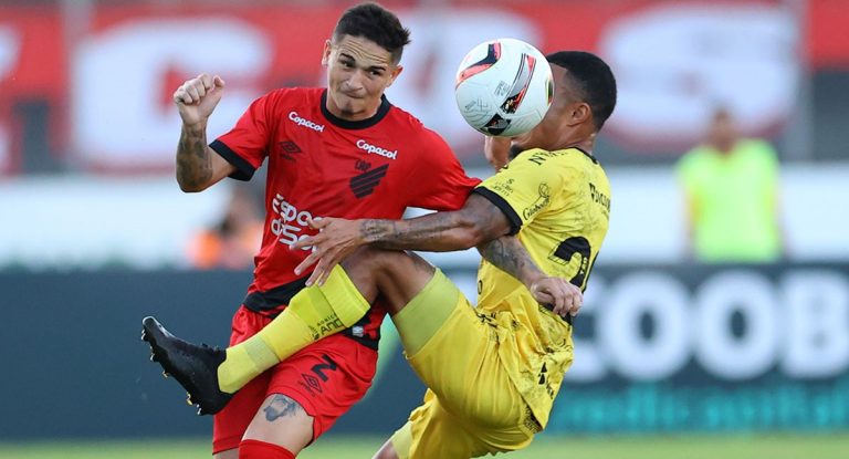 Athletico Paranaense vence FC Cascavel e garante vantagem para jogo de volta pela final do Estadual. Foto: José Tramontin/athletico.com.br