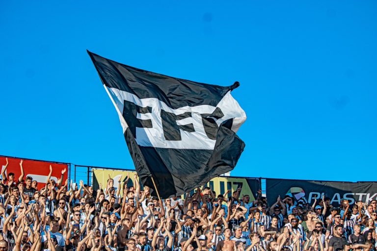 Figueirense faz campanha para arrecadar dinheiro para disputa da Série C do Brasileirão. Foto: Patrick Floriani/FFC