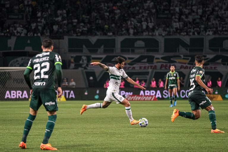 Coritiba chega a 15 jogos sem vencer na temporada. Foto: Gabriel Thá/Coritiba FC