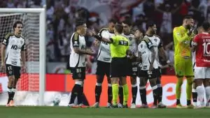 Árbitro Alex Gomes Stefano em Inter x Atlético-MG